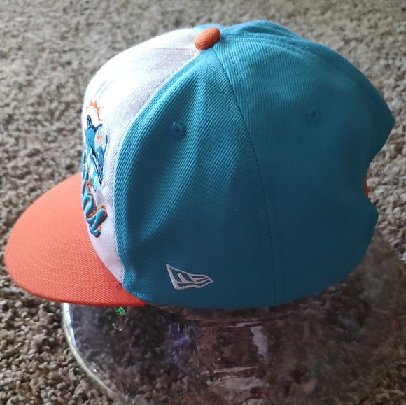 Miami Dolphins Hat - Picture 4 of 7